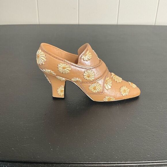 K's Collection Mini High Heeled Shoe Pink Iridescent With Daisy Flowers 2" Tall - Picture 1 of 8